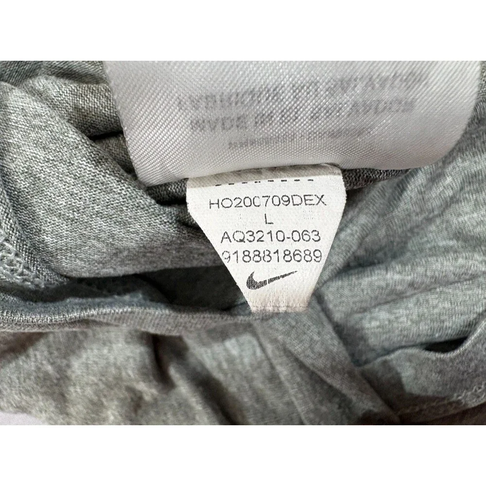 Nike Womens Gray Dry Legend Crew Training T-Shirt Tee AQ3210-063 Casual Gym Sz L